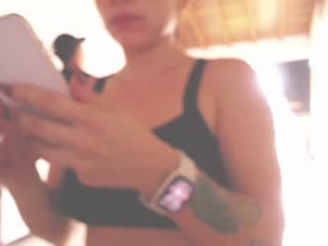 girl
        kendalltyler cam image #2660149