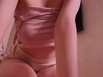 girl
        lilamytee1 cam image #4936267