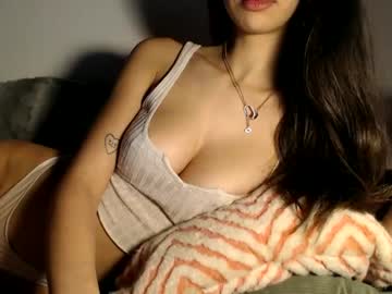 girl
        lina_67 cam image #3459864