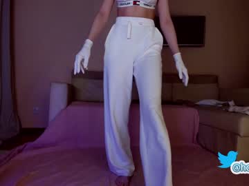 girl
        hollyextra cam image #125829