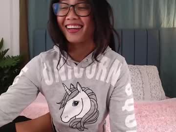 girl
        skytime96 cam image #5399394