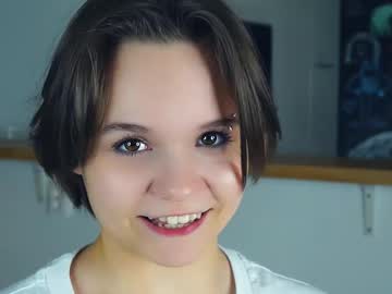 girl
        primrosecolemanf cam image #5508225