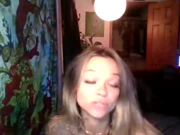 girl
        teddysky69 cam image #6994515