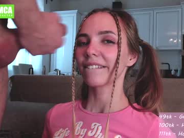girl
        delicious_couple_ cam image #1865917