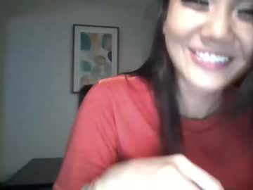 girl
        london_tipton cam image #2318906