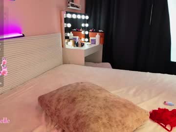 girl
        jollly_belle cam image #5527107
