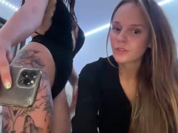 couple
        prettypoliteladies cam image #2161924