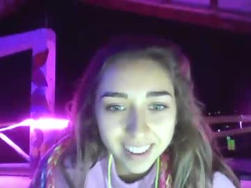 girl
        pink_veil cam image #1828535