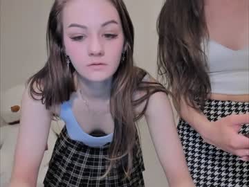 couple
        flowery__girls cam image #1606701