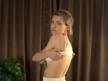 girl
        jodyarnet cam image #5602689
