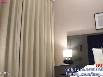 girl
        heyhorny_cb cam image #1799333