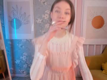 girl
        tina_cure cam image #3186162