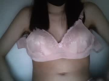 girl
        godempress cam image #4229429