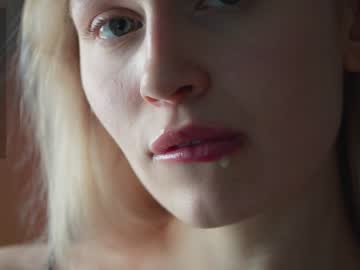 girl
        sonyaericsson cam image #4047172