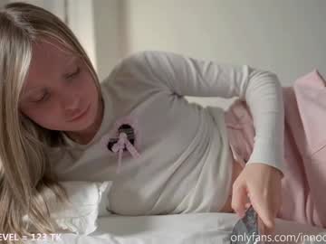 girl
        pureangeldolores cam image #2819477