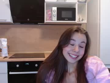 girl
        goldy_grace cam image #2264371
