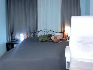 girl
        min_so_03 cam image #1201751