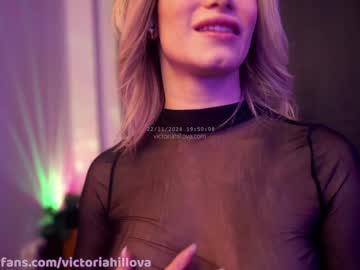 girl
        victoriahillova cam image #5531366