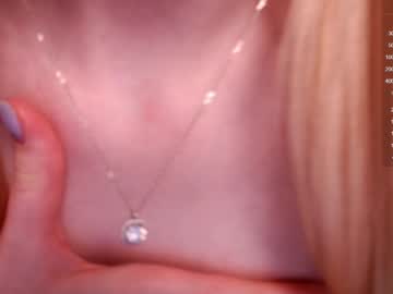 girl
        vonnalein cam image #4366494