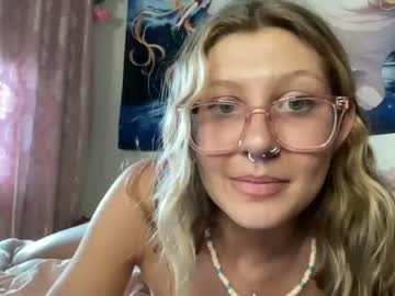 girl
        princesszelda22 cam image #4235098