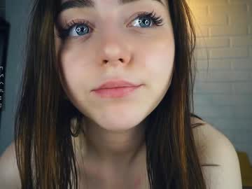 girl
        rowenahallman cam image #4999921