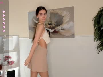 girl
        elviachaplin cam image #3442197