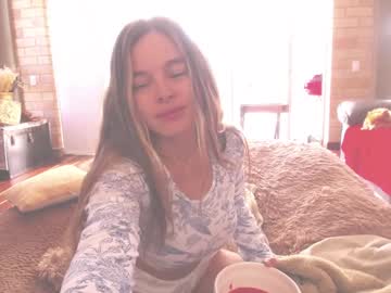 girl
        kendalltyler cam image #4992965