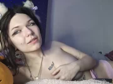 girl
        lizzyylovesick cam image #4248447