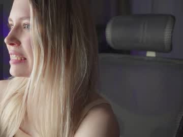 girl
        sonyaericsson cam image #4083174