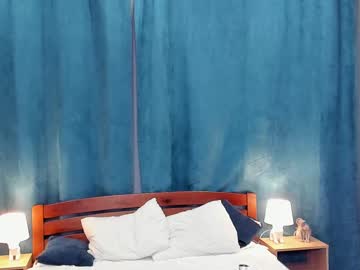 girl
        mia_sing_ cam image #5145801