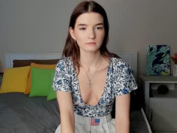 girl
        roseblanche2k cam image #3144691