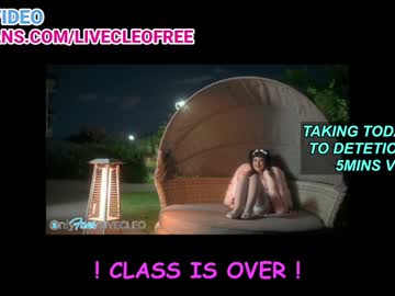 girl
        livecleo cam image #5770046