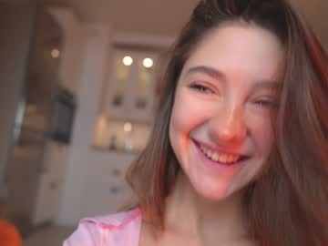 girl
        mia_elfie cam image #5319239