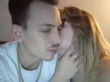 couple
        sexxyasscouple2000 cam image #5893206