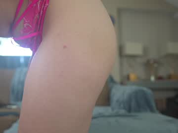girl
        chroniclove cam image #6310937