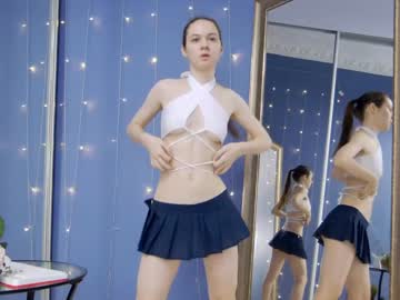 girl
        kriskras__ cam image #1143269
