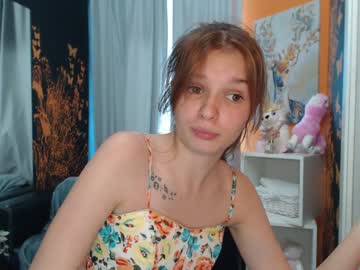 girl
        vivien_slender cam image #2738444
