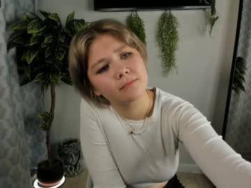 girl
        jettabayse cam image #3328655