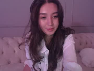 girl
        sarasuo cam image #2062716