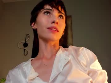 girl
        helenblash cam image #2015874