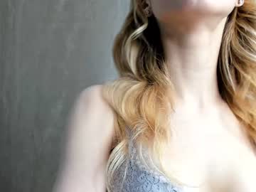 girl
        olivia_madyson cam image #2056008