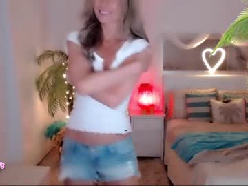 girl
        amyvalentine cam image #2463388