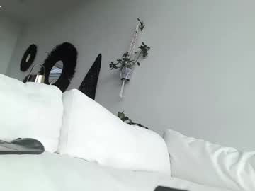 couple
        thighgap1626 cam image #4419279