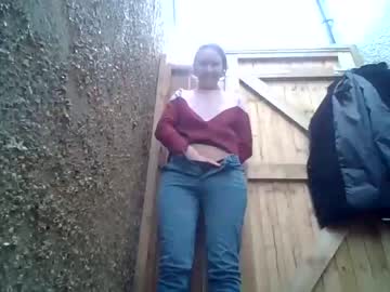 girl
        eatmypie69 cam image #3478261
