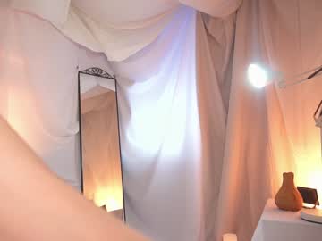 girl
        sunny_maria cam image #3618436
