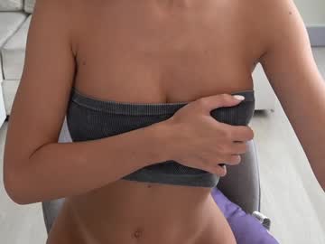 girl
        kathariine cam image #4338220