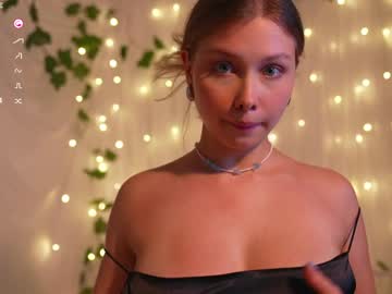 girl
        april_blush cam image #5172873