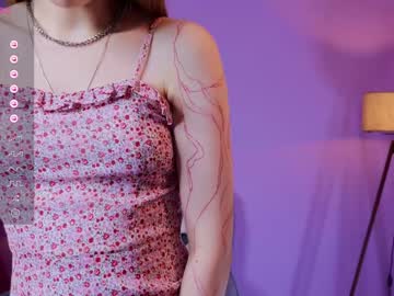 girl
        alisia_spinnet cam image #3054391