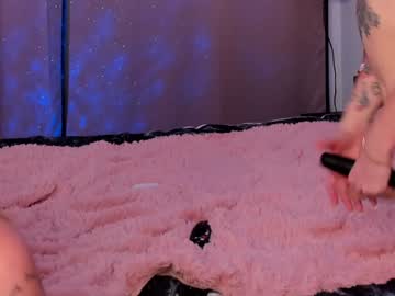 girl
        jerkoffstation cam image #4342446