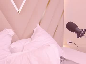 girl
        gwenbanks cam image #6518256